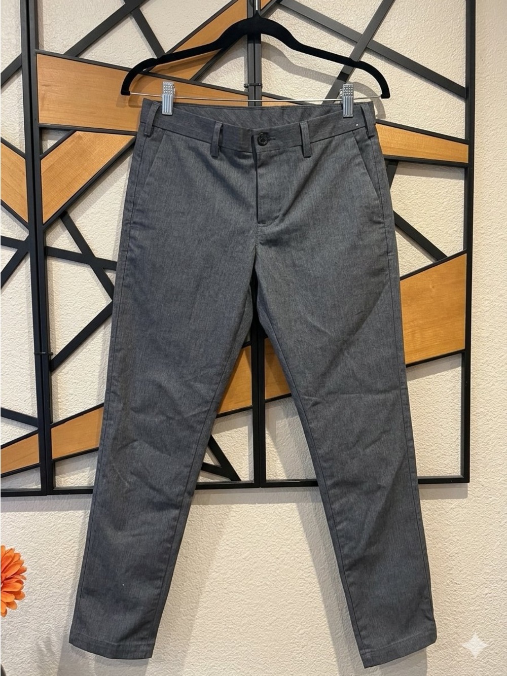 Uniqlo Women’s Straight Leg Pants - Charcoal Gray